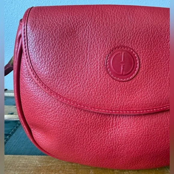 Vintage Gucci red crossbody - Picture 2 of 16